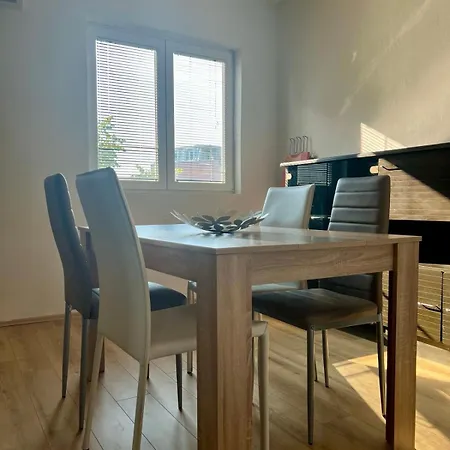 Green Apartment Daire *